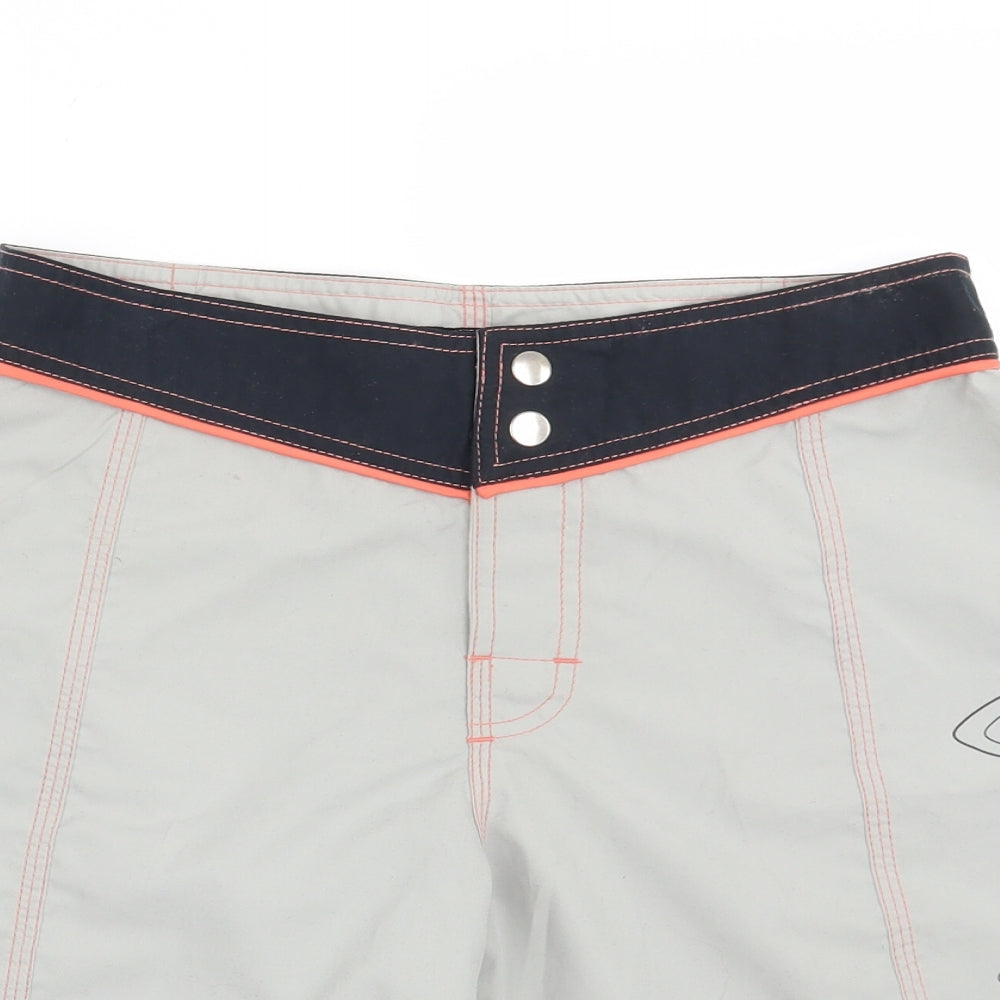 Preworn Womens Grey Floral  Bermuda Shorts Size S