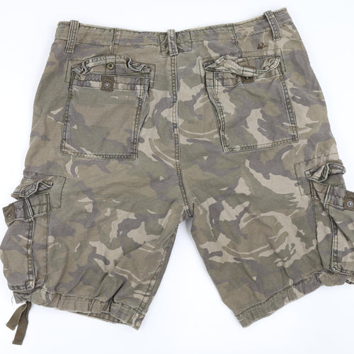 Mantaray Mens Green Camouflage  Bermuda Shorts Size 42 in
