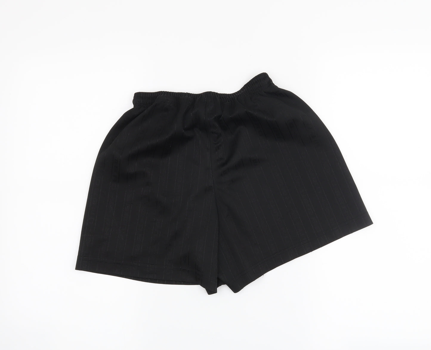 Umbro Boys Black   Sweat Shorts Size 13 Years