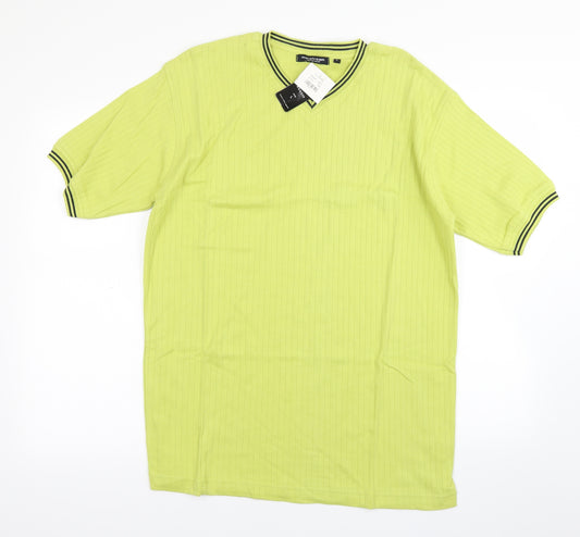 Front view of Mainstream men’s green t-shirt, size L