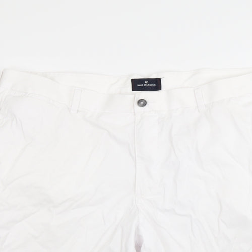 M&S Mens White   Chino Shorts Size 42 in