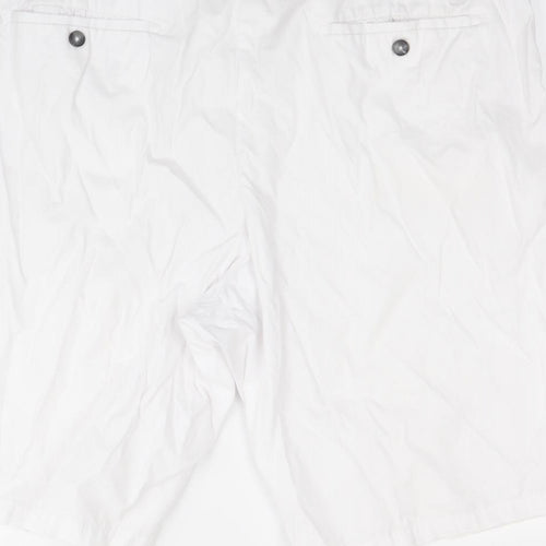 M&S Mens White   Chino Shorts Size 42 in