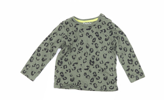 Front view of F&F Baby Green Animal Print Basic T-Shirt, size 12-18, Months