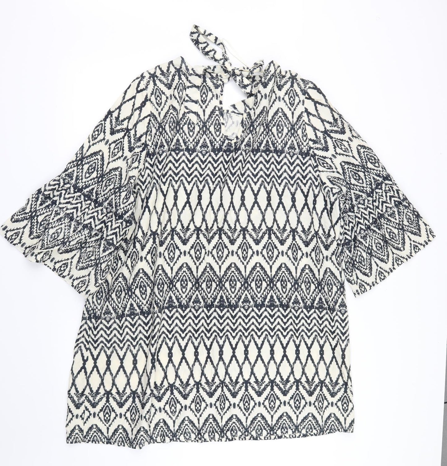 Tu  Womens Blue Geometric  Basic T-Shirt Size 22