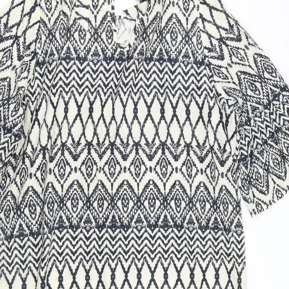 Tu  Womens Blue Geometric  Basic T-Shirt Size 22