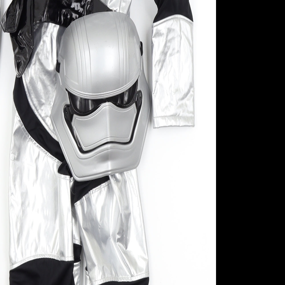 Disney Boys Silver   Basic T-Shirt Size 5-6 Years  - Costume