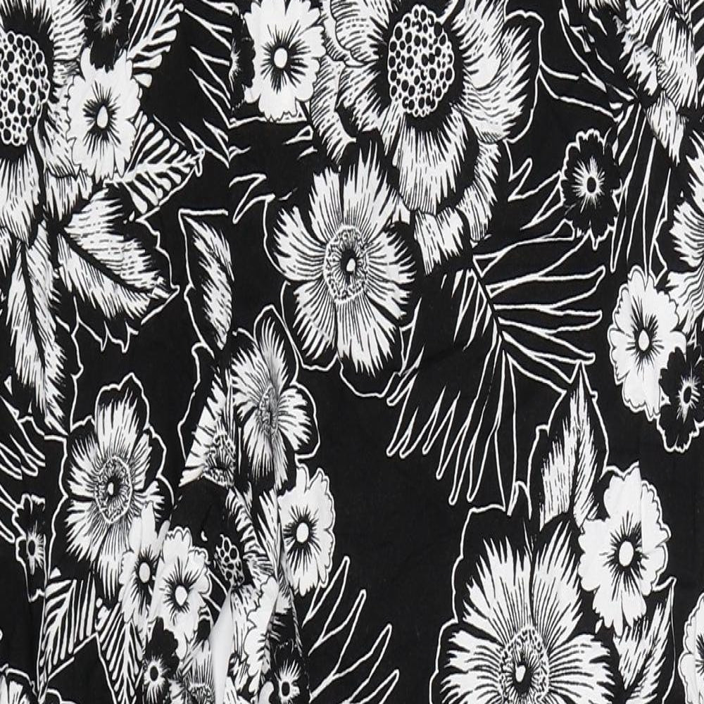 Papaya Womens Black Floral  Trousers  Size 16 L26 in