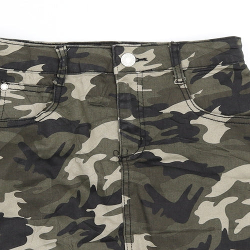 Firetrap Girls Green Camouflage  Mini Skirt Size 13 Years