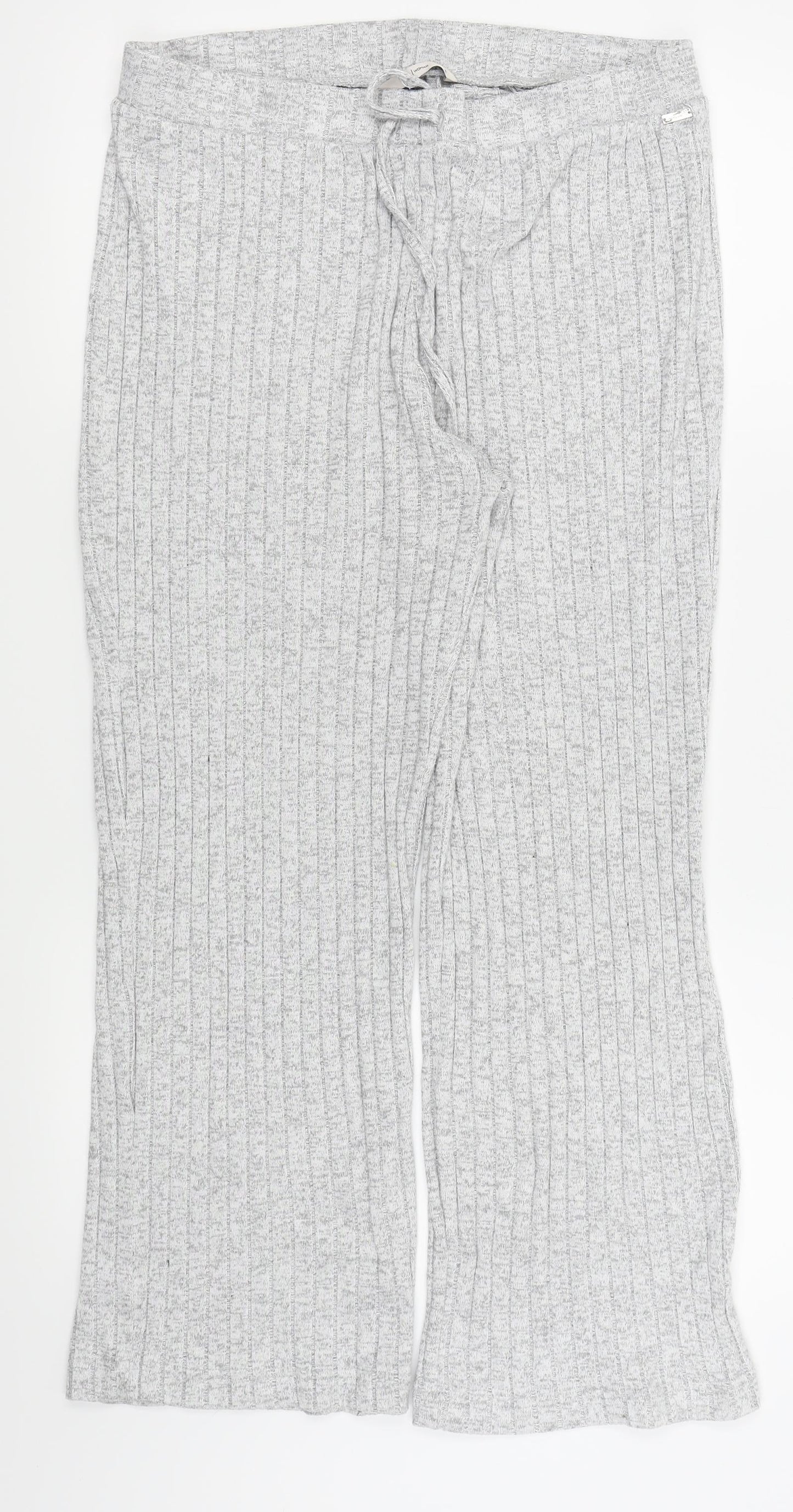 TU Womens Grey   Capri Leggings Size 16 L23.5 in - leggings