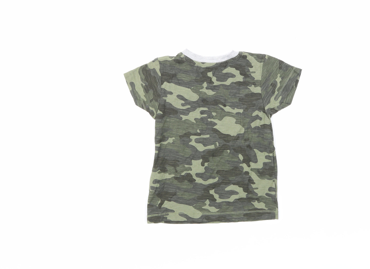 Preworn Boys Green Camouflage  Basic T-Shirt Size 18-24 Months