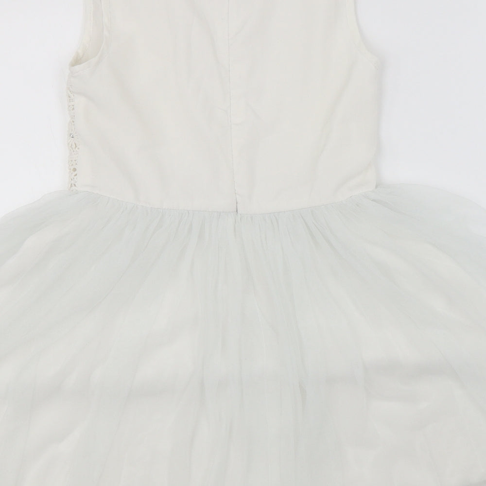 Yumi Girls Ivory   A-Line  Size 7-8 Years