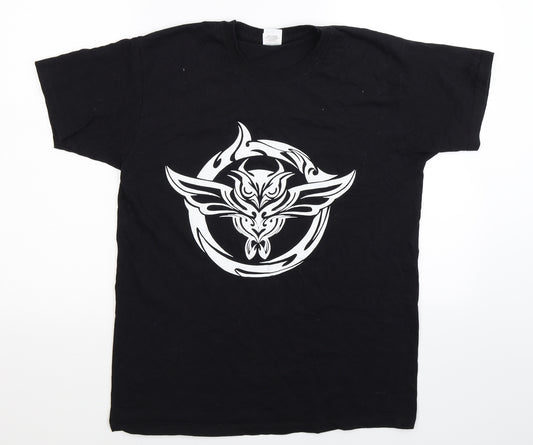 Front view of Fruit of the Loom men’s black t-shirt, size M
