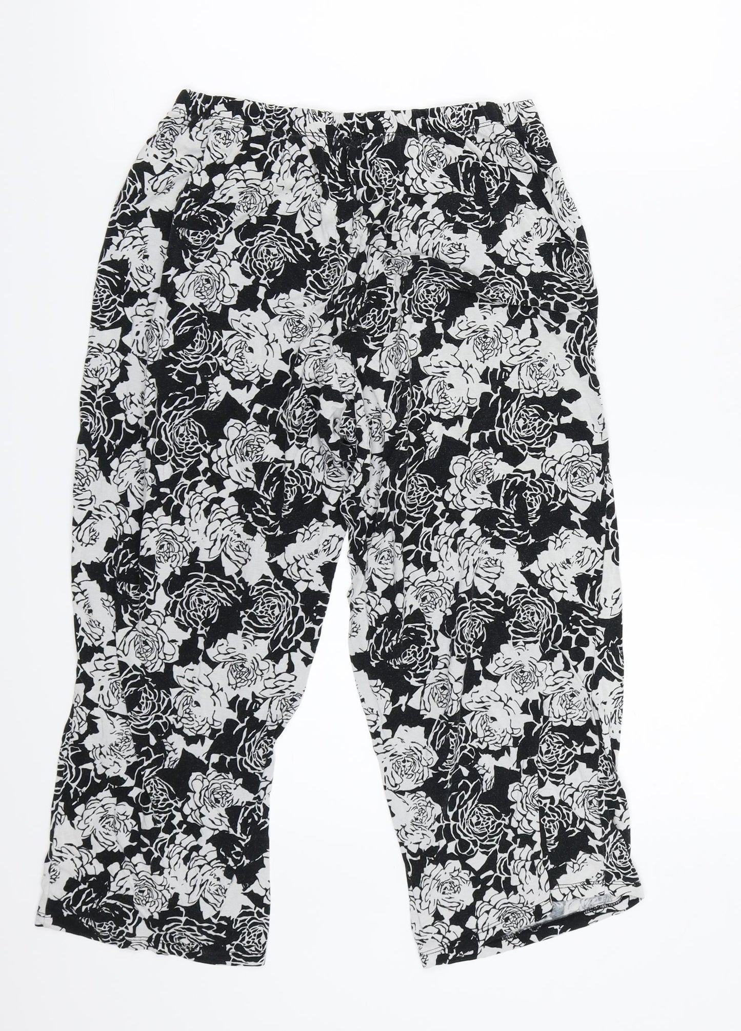 TU Womens Black Floral  Sweat Shorts Size 12