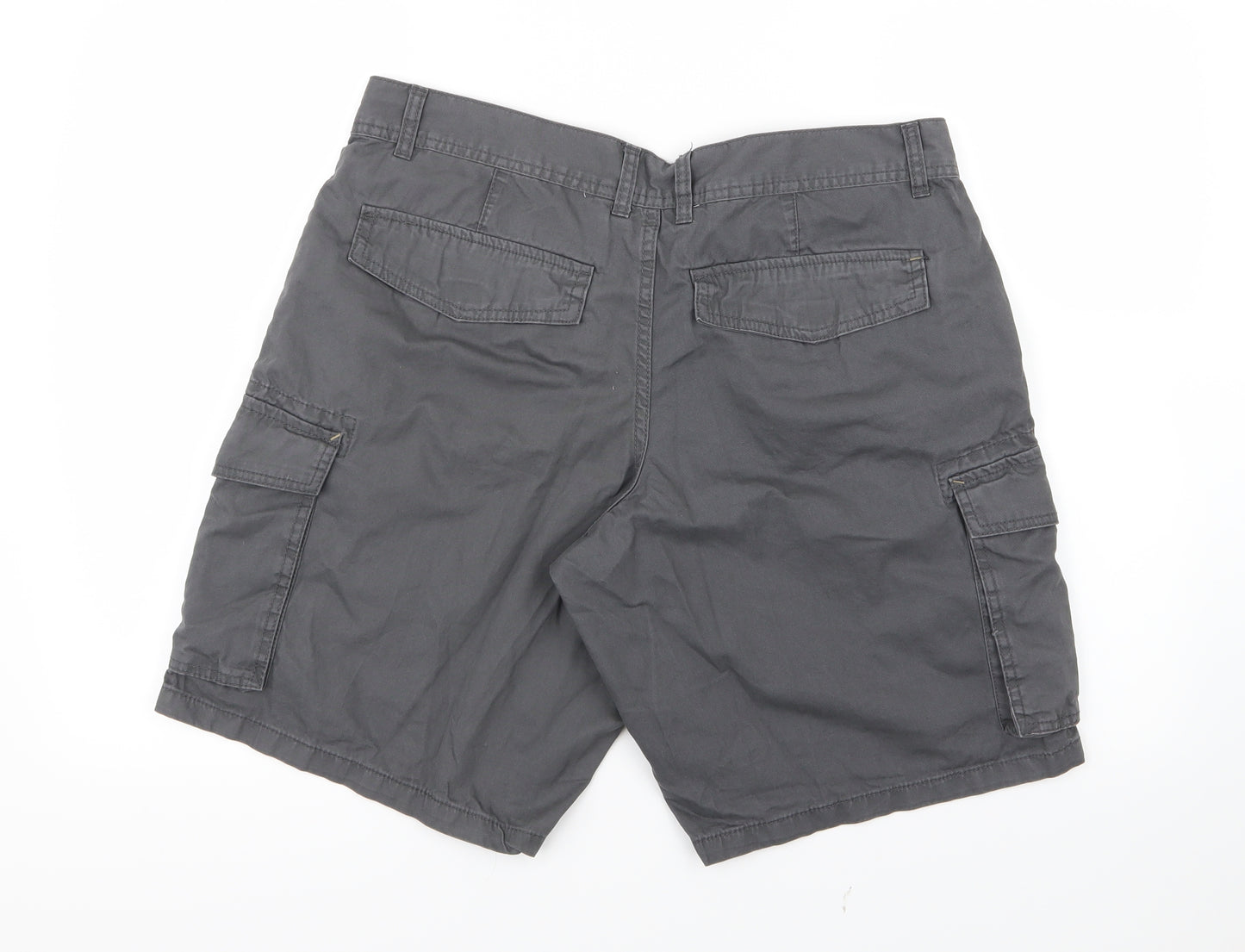 Avenue Mens Grey   Bermuda Shorts Size 36 in