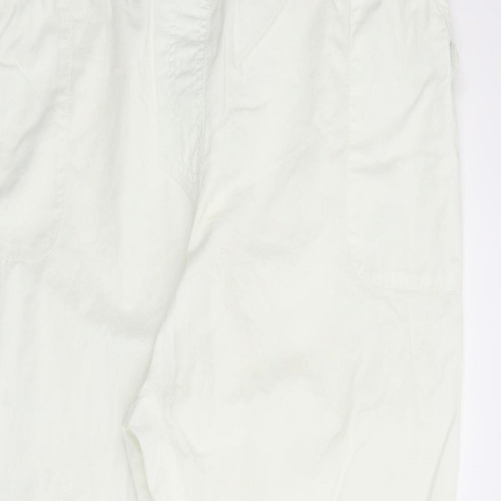 Preworn Womens White   Capri Trousers Size 2XL L28 in