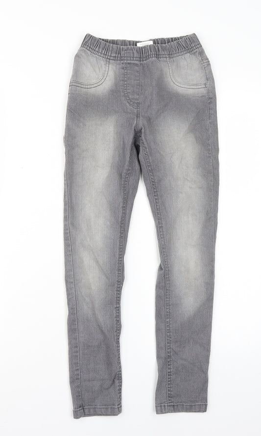 Front view of L&D girls’ grey skinny jeans, size 9-10, years