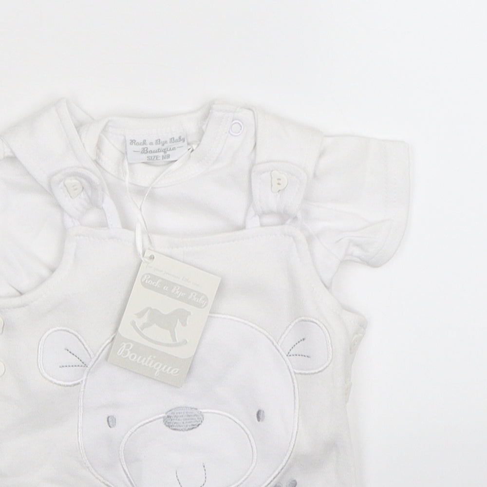 Boutique Baby White   Babygrow One-Piece Size Newborn