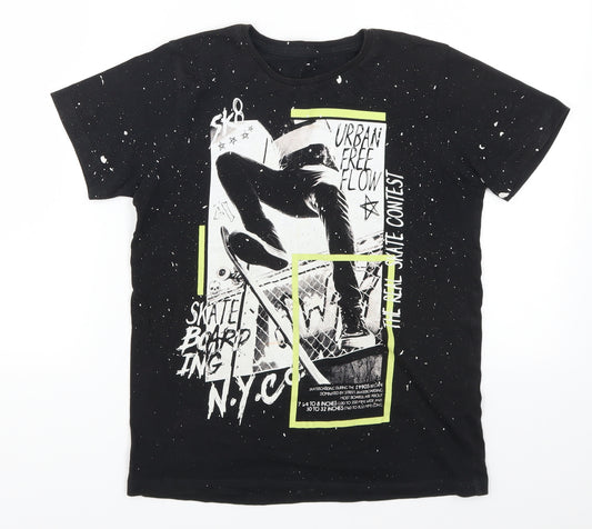 Front view of Preworn boys’ black basic t-shirt, size 9-10, years - urban free flow nyc