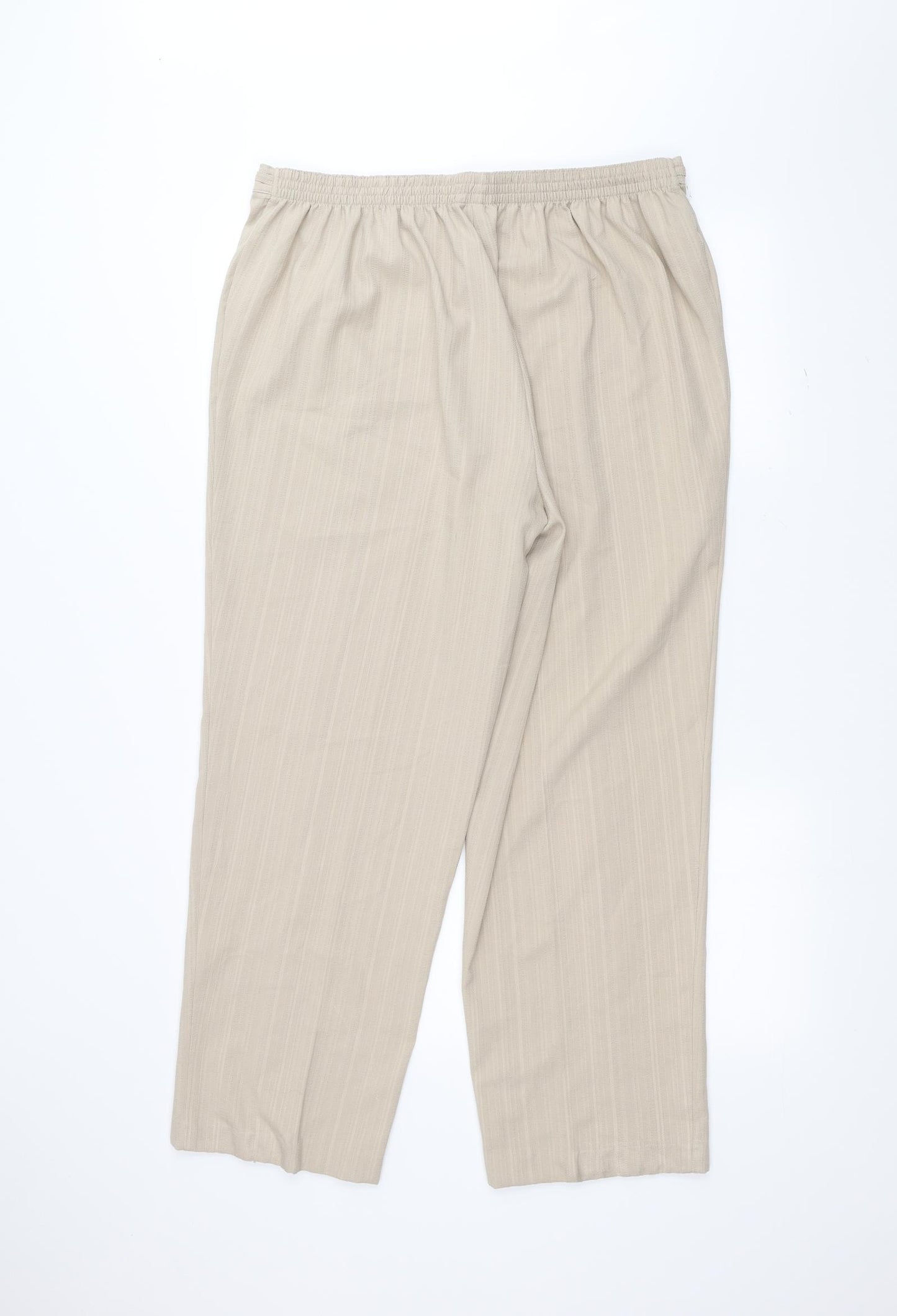 BM Womens White   Trousers  Size 18 L26 in