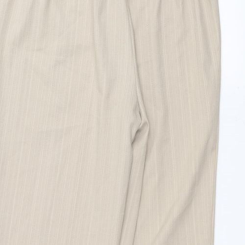 BM Womens White   Trousers  Size 18 L26 in