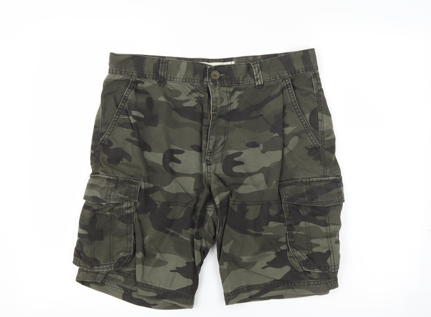 George Mens Green Camouflage  Cargo Shorts Size 34 in