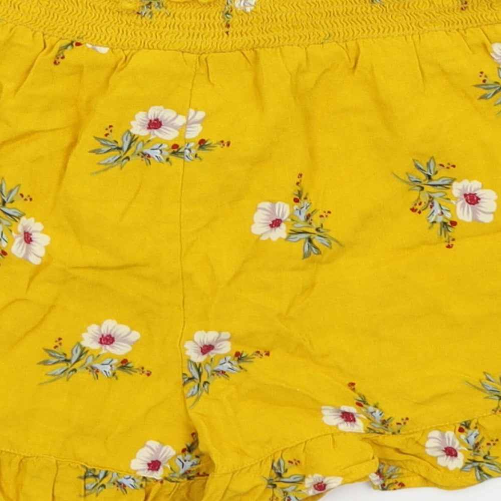 Primark Girls Yellow Floral  Hot Pants Shorts Size 6-7 Years
