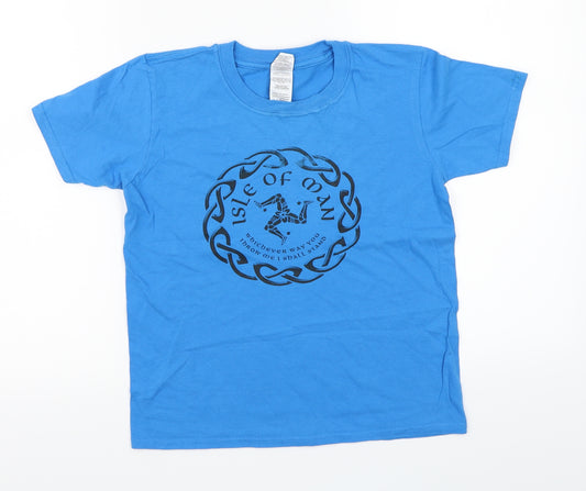 Front view of Gildan boys’ black basic t-shirt, size 9, years