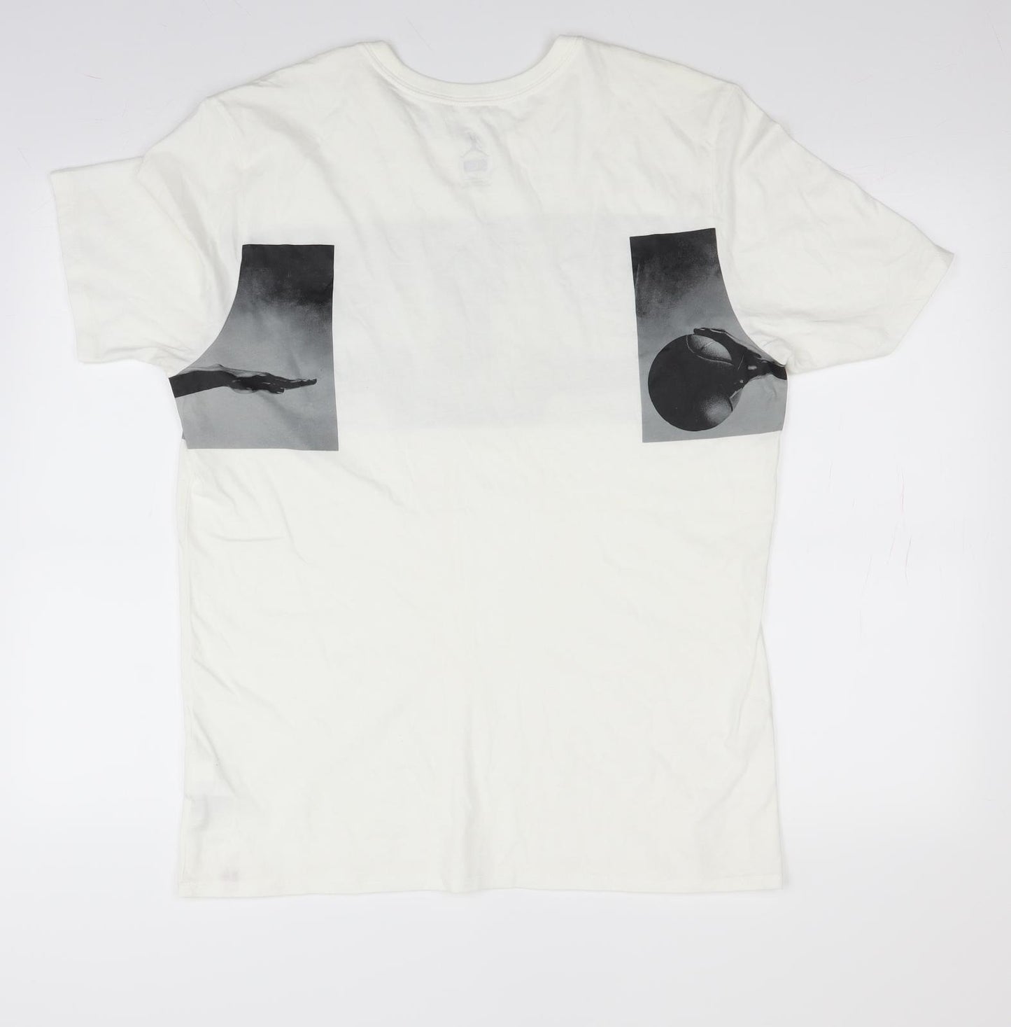 Jordan Mens White    T-Shirt Size L