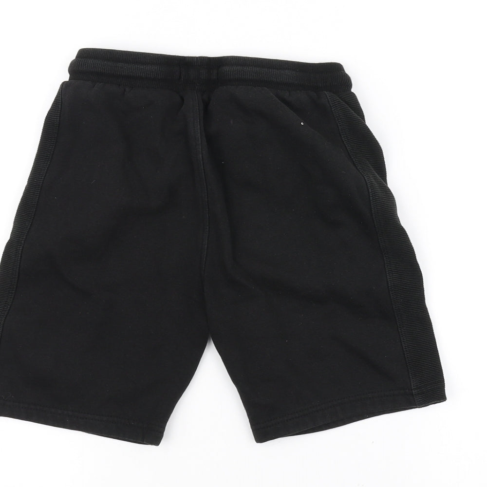 Preworn Boys Black   Sweat Shorts Size 9 Years