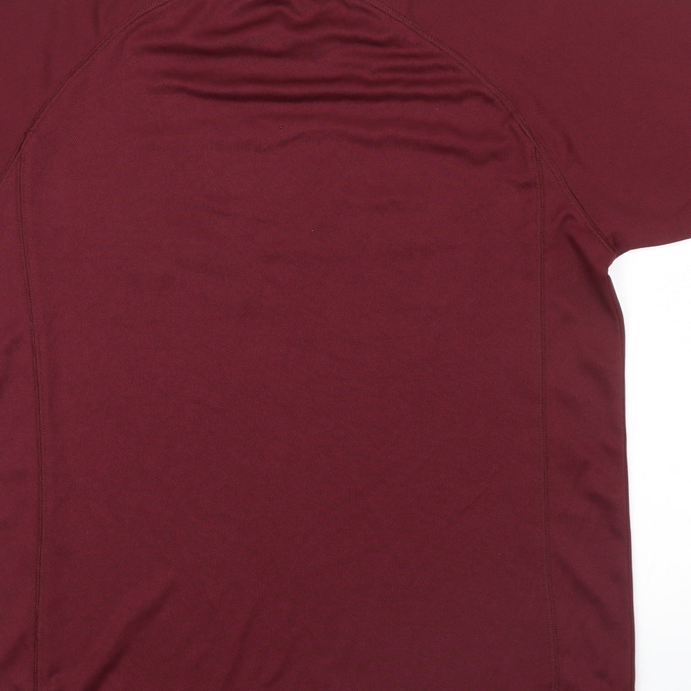 Preworn Mens Red    T-Shirt Size M  - GREAT NORTH RUN