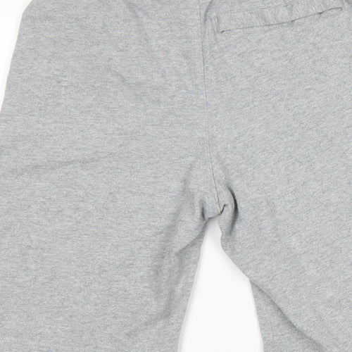 Nike Boys Grey   Sweat Shorts Size 12-13 Years
