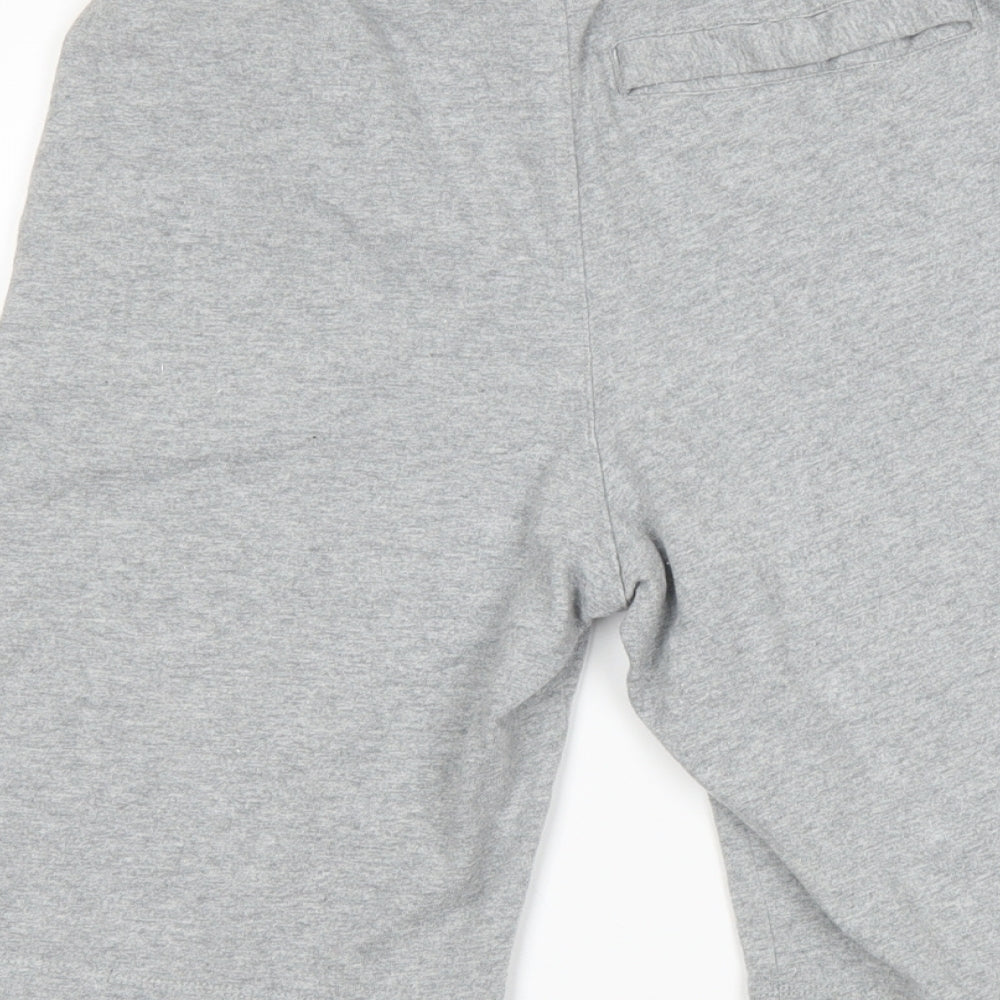Nike Boys Grey   Sweat Shorts Size 12-13 Years