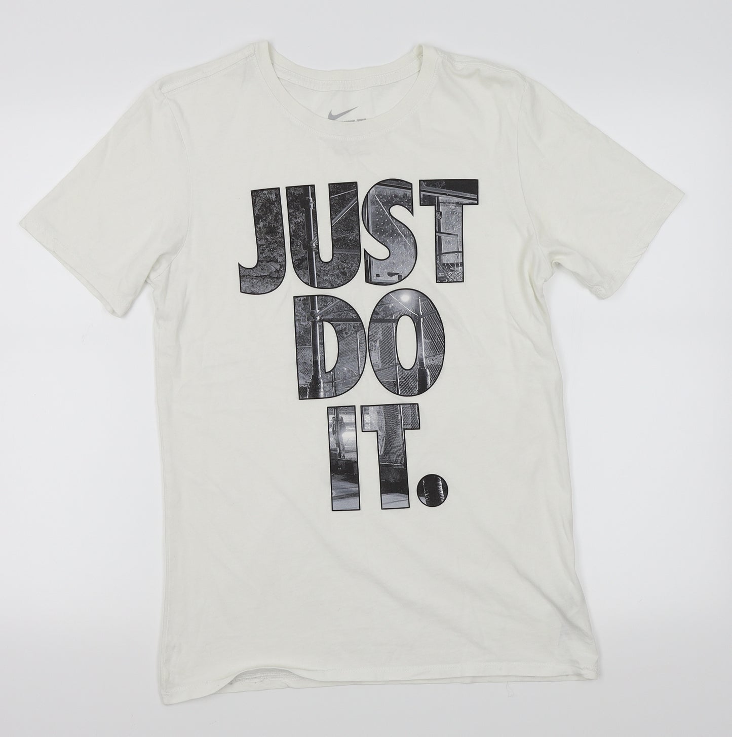 Nike Mens White    T-Shirt Size S