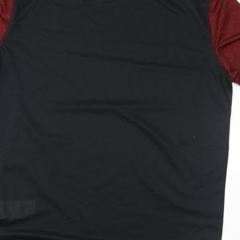 Under armour Mens Red    T-Shirt Size M