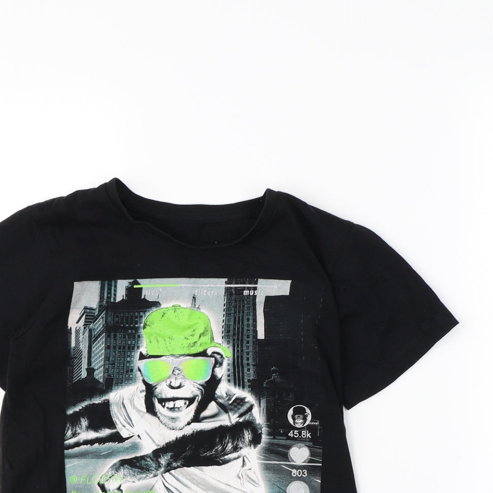 Preworn Boys Black   Basic T-Shirt Size 8 Years
