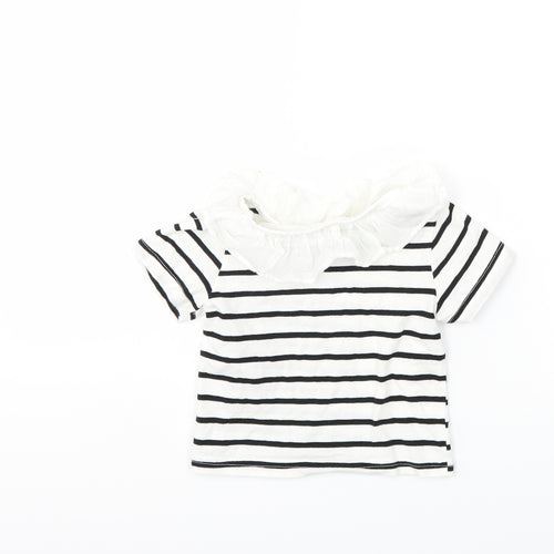 Preworn Baby White Striped  Basic T-Shirt Size 12-18 Months
