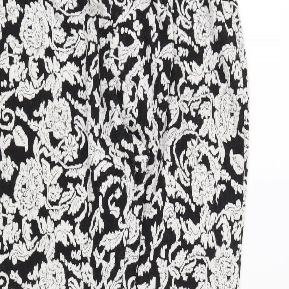 Preworn Womens Black Paisley  Capri Leggings Size 32 in L27 in