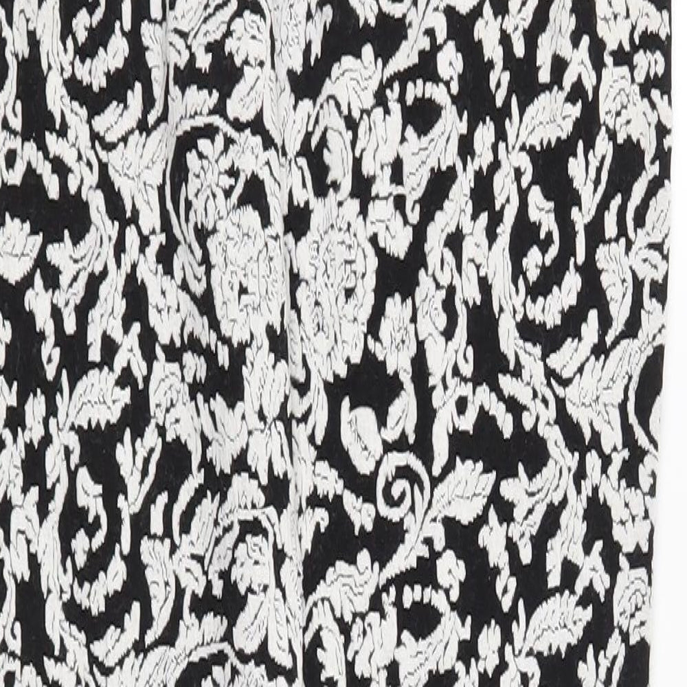 Preworn Womens Black Paisley  Capri Leggings Size 32 in L27 in