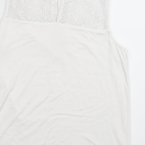 Preworn Womens White   Basic T-Shirt Size 12
