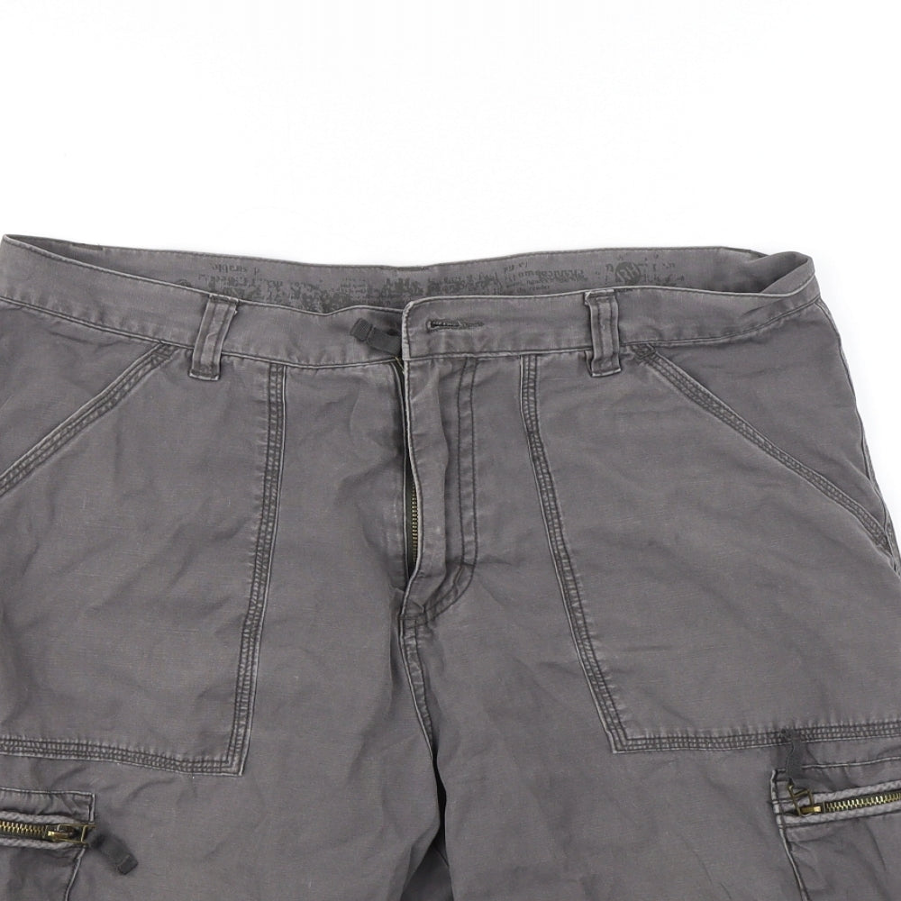 Red Herring Mens Grey   Cargo Shorts Size 32 in