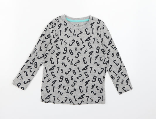 Front view of lulipu boys’ grey basic t-shirt, size 2-3, years