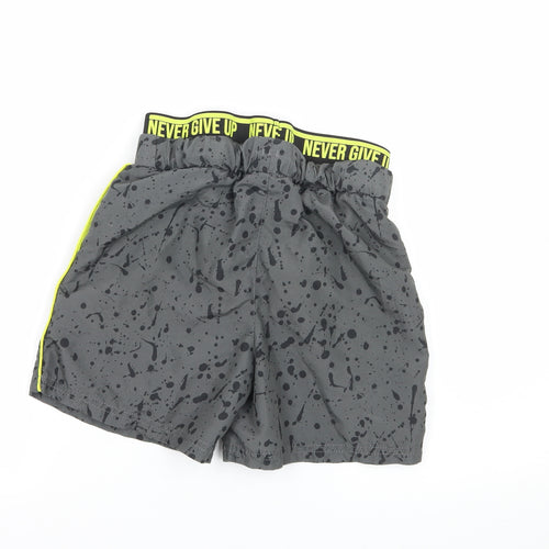 Nutmeg Boys Grey Geometric  Sweat Shorts Size 9-10 Years - Never Give up