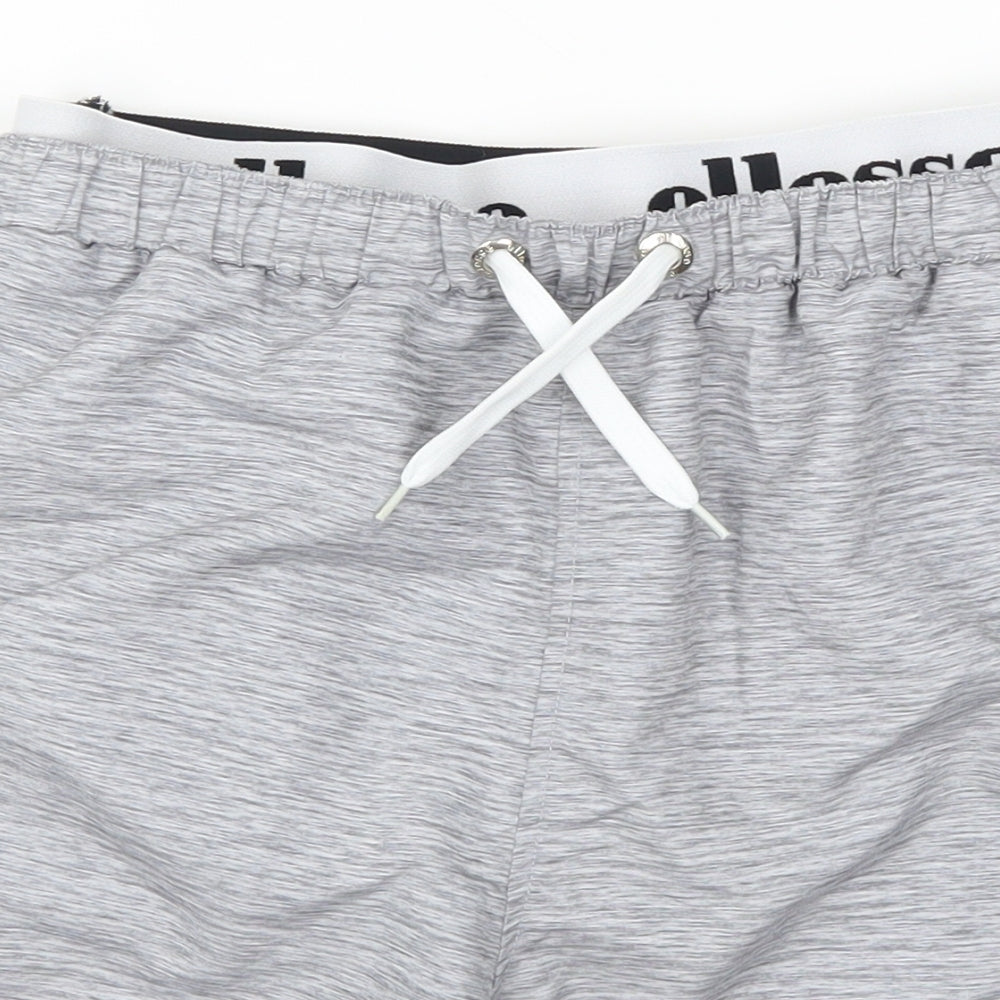 ellesse Boys Grey   Utility Shorts Size 13-14 Years