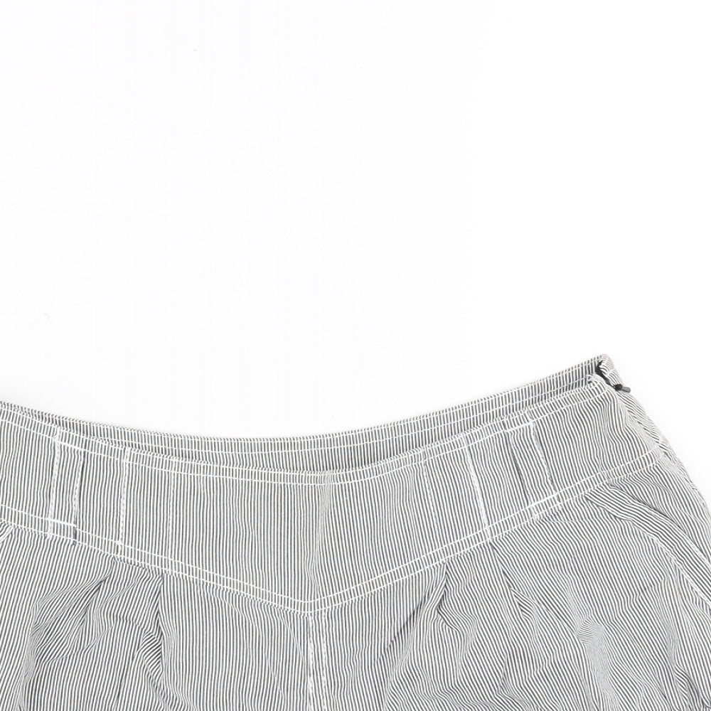 Miss Selfridge Womens Grey Striped  Hot Pants Shorts Size 6