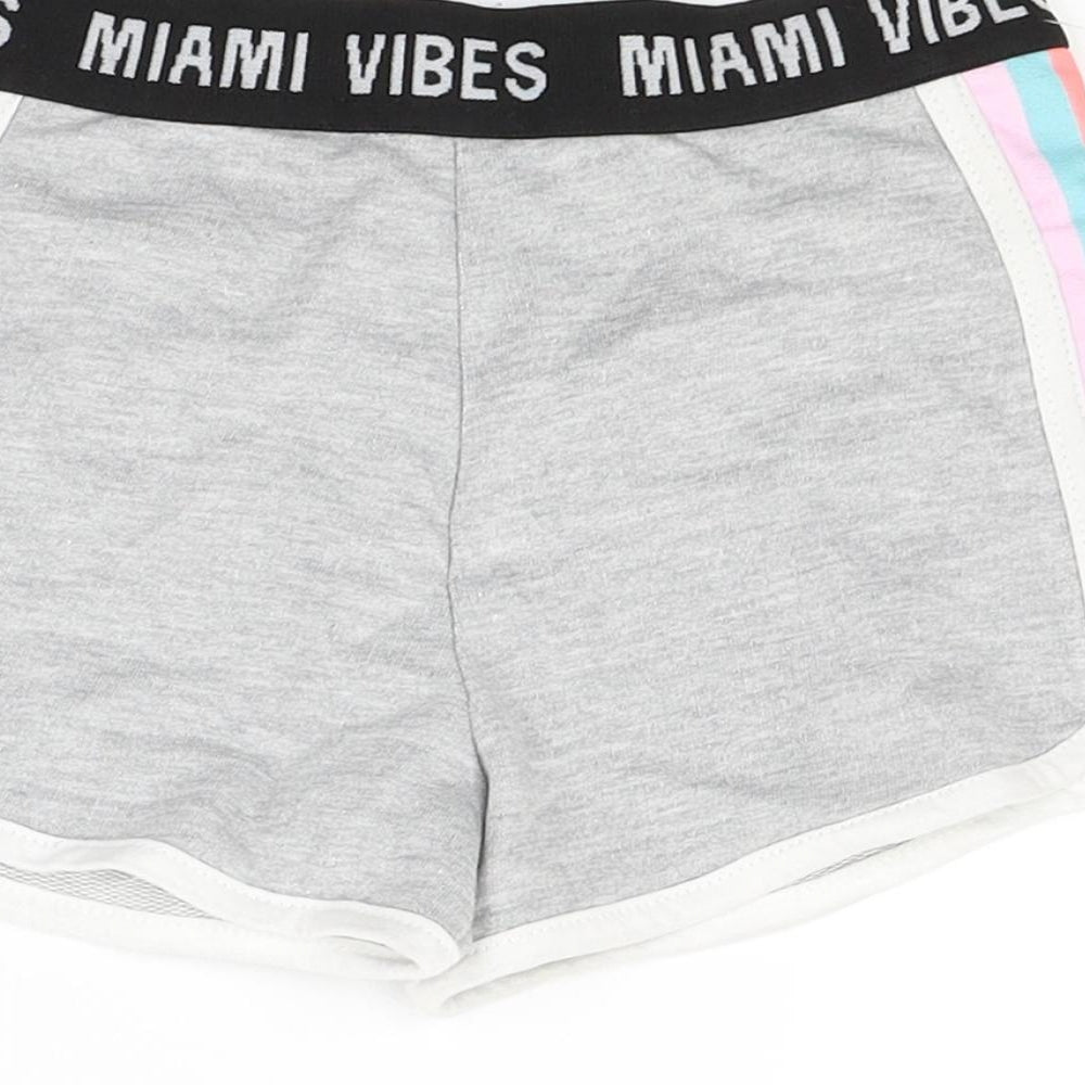 Pep&co Girls Grey Striped  Hot Pants Shorts Size 6-7 Years