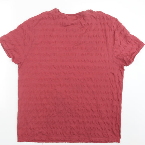 Nutmeg Mens Red    T-Shirt Size XL