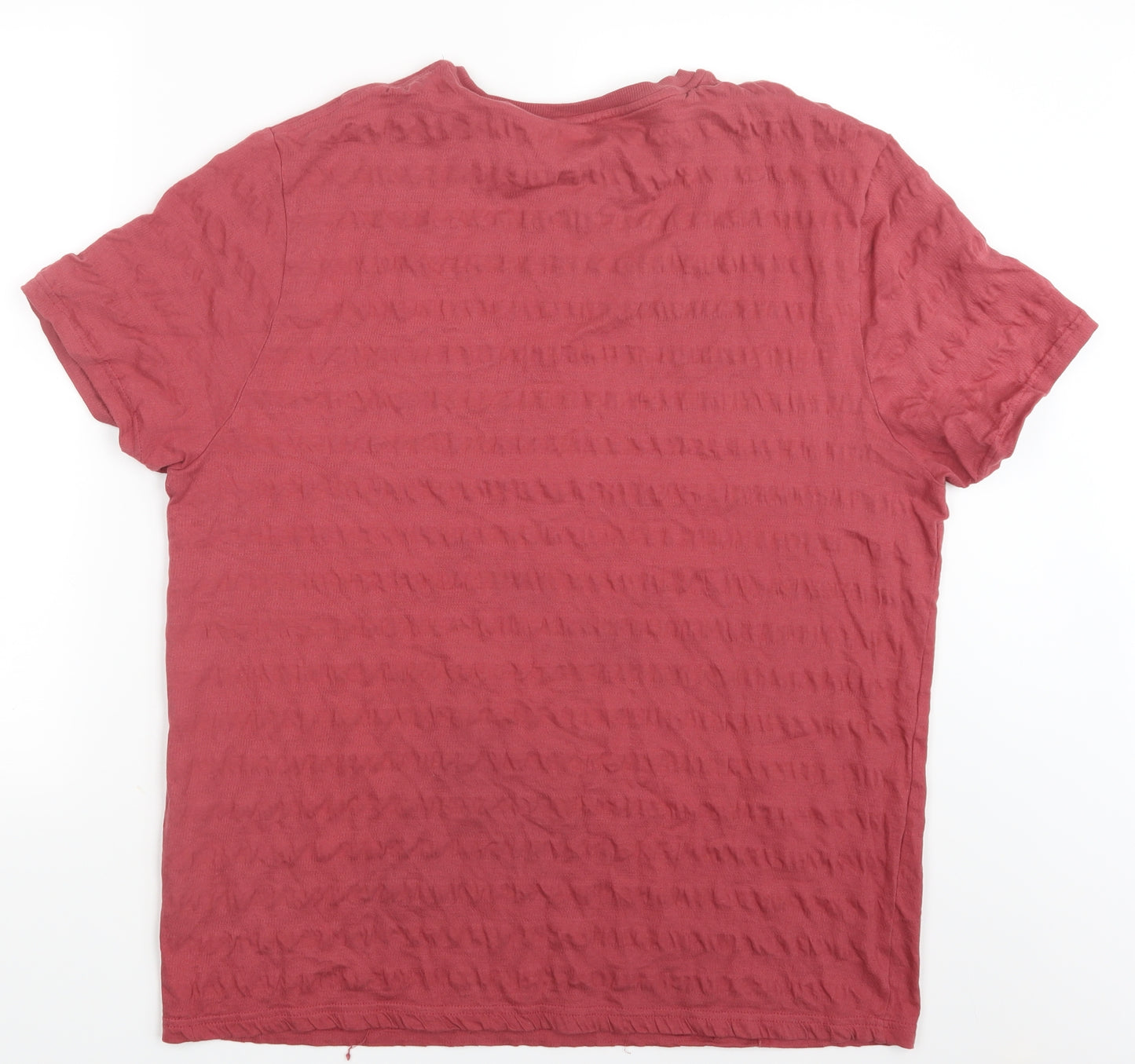 Nutmeg Mens Red    T-Shirt Size XL