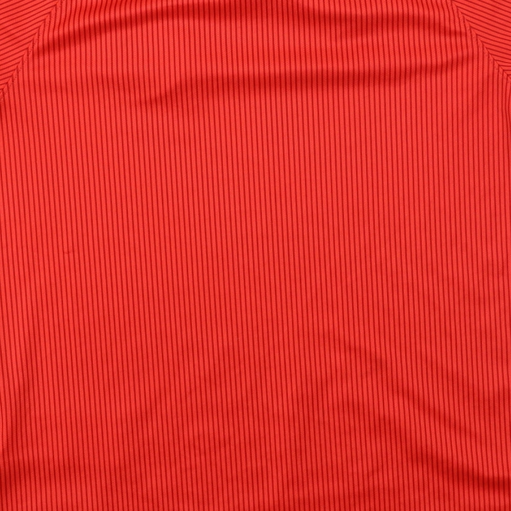 England  Boys Red Striped  Basic T-Shirt Size M