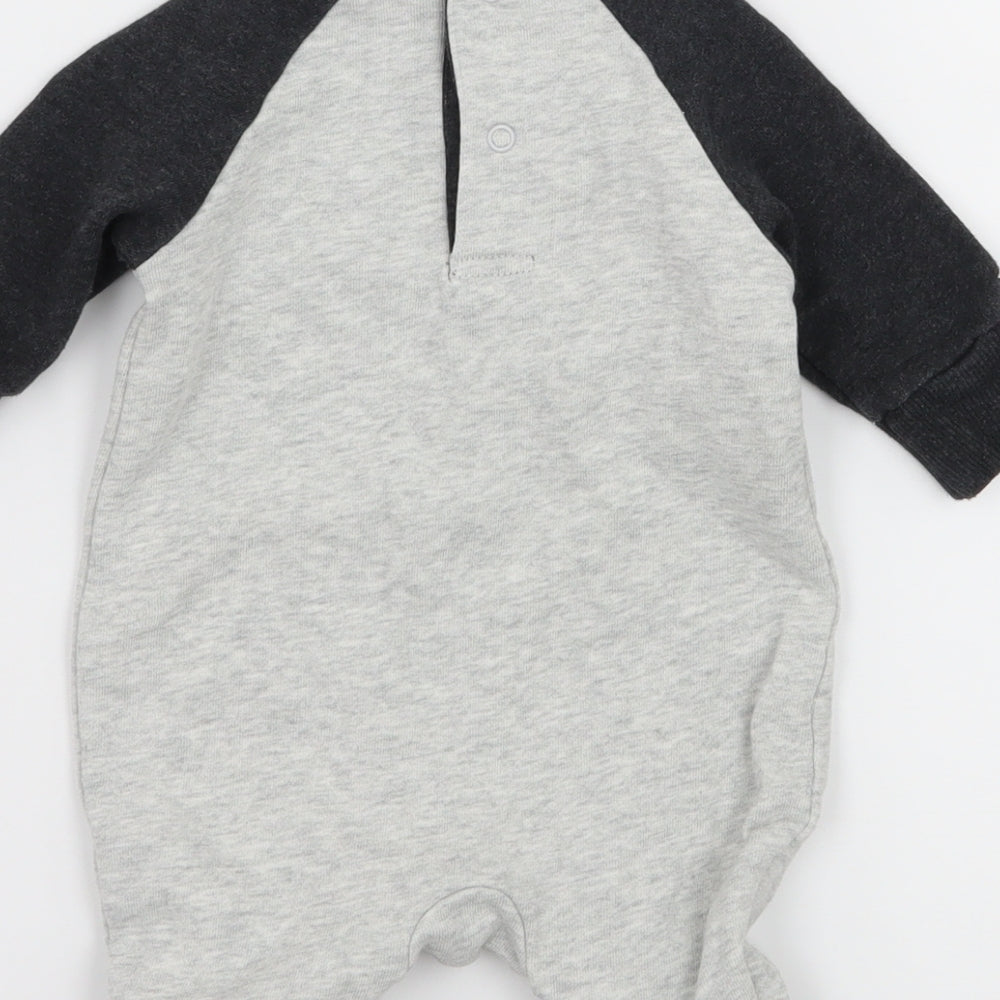 Matalan Baby Grey Geometric Jersey Babygrow One-Piece Size 0-3 Months  - Polar Bear