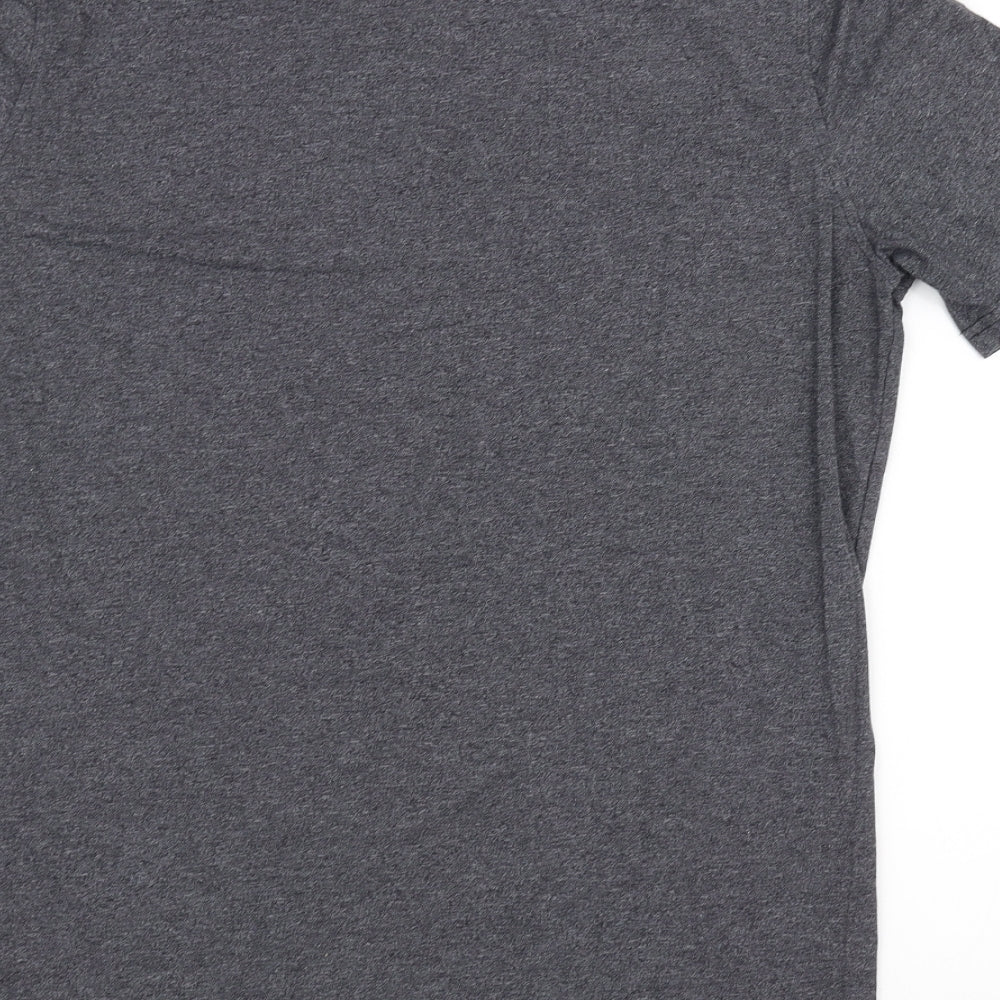 Under armour Mens Grey    T-Shirt Size M
